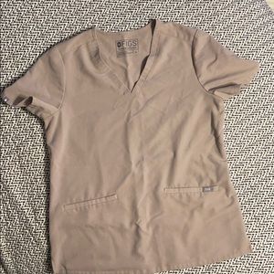 Boulder Figs scrub Top